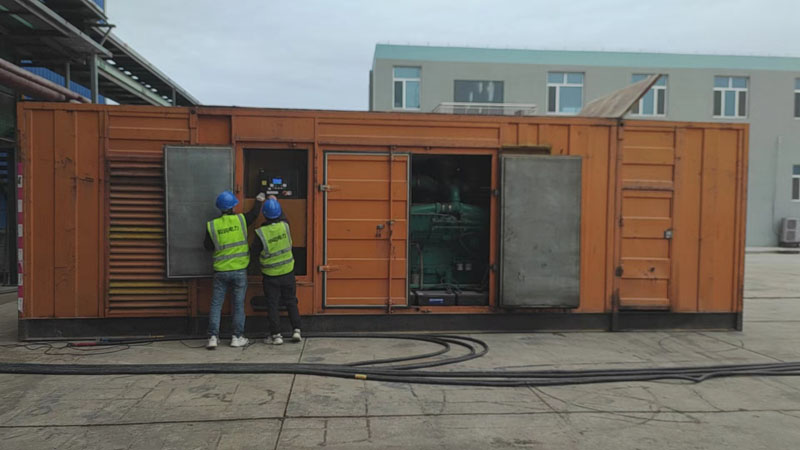 哈尔滨如何检查柴油发电机组的机油油位？